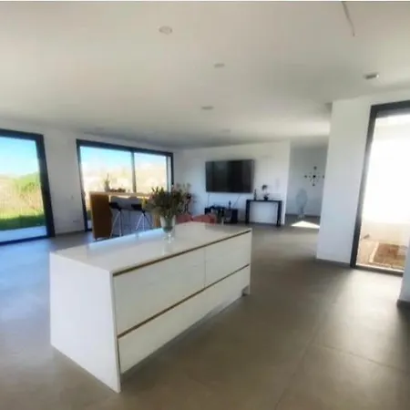 Vakantiehuis Bungalow, Gated In Amongst Fruit Trees, Private Pool, Panoramic Views